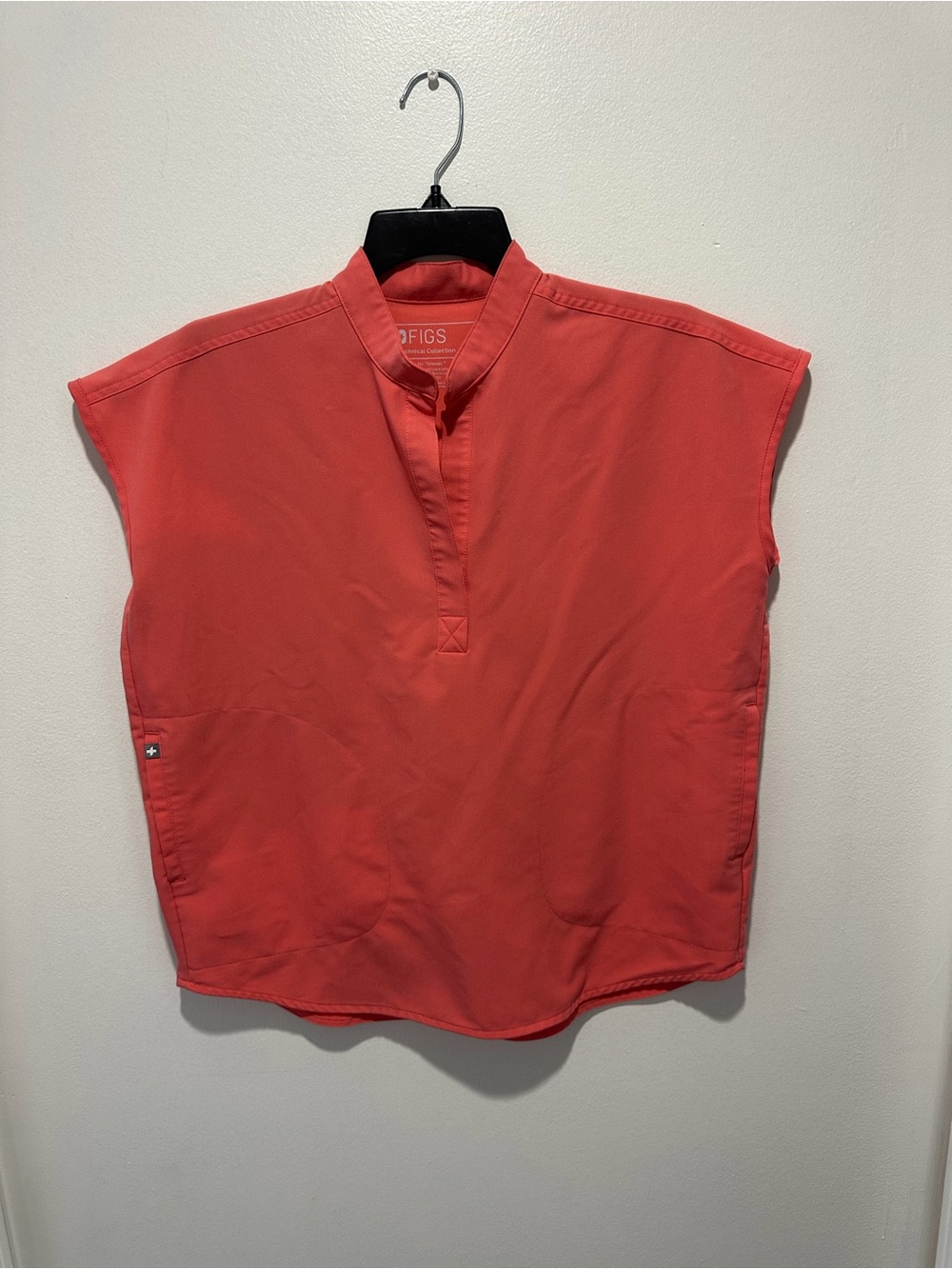 FIGS Technical Collection Womens XS Coral Scrub Top Oversized Dolman Pockets